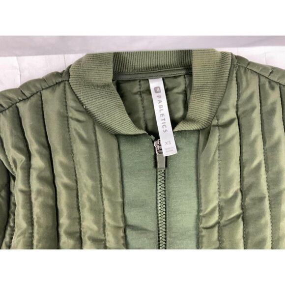 32. Fabletics Pisa Puffer Jacket. Sz XS - Picture 3 of 4